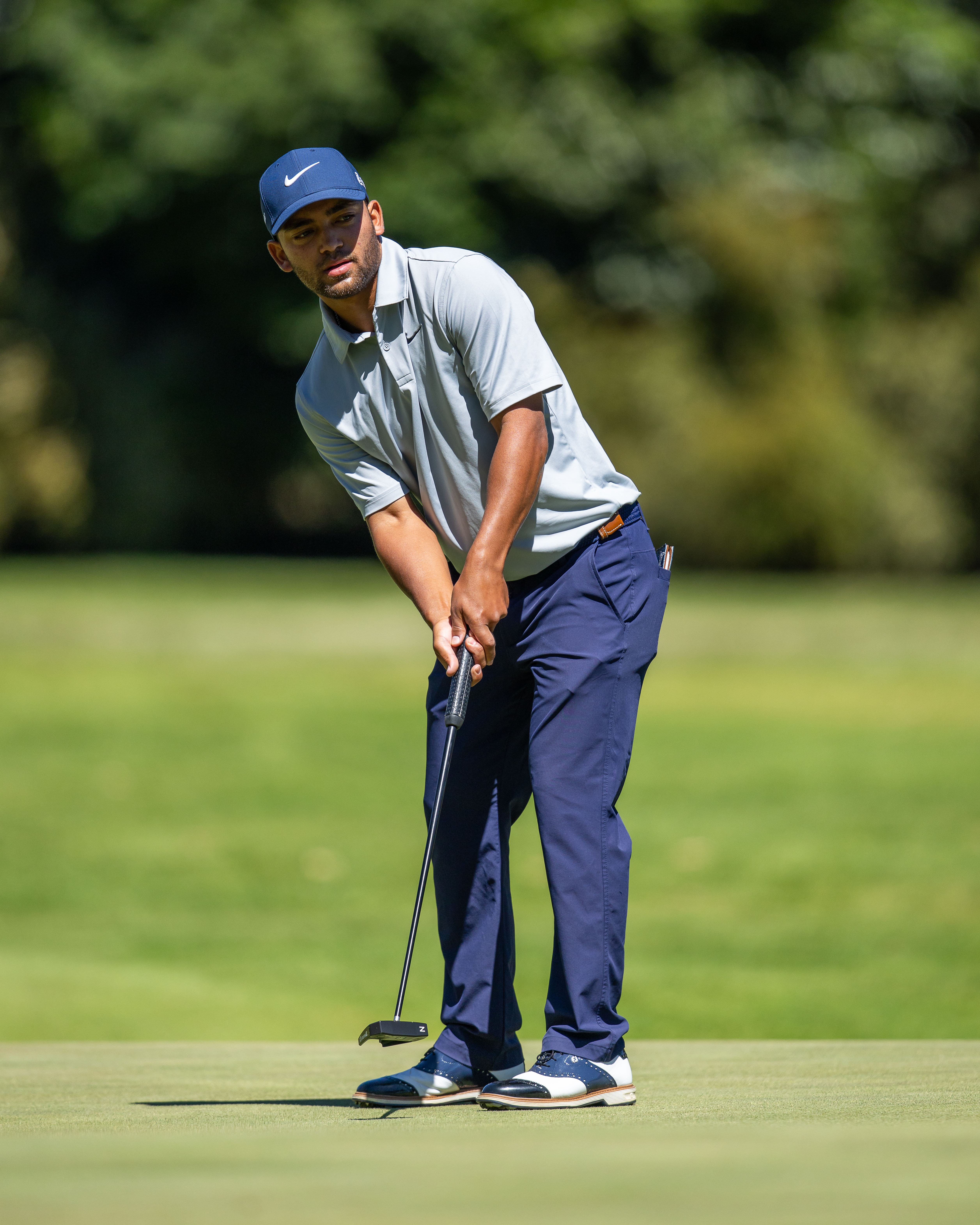 Stevens maintains lead after second round at Stella Artois Players Championship