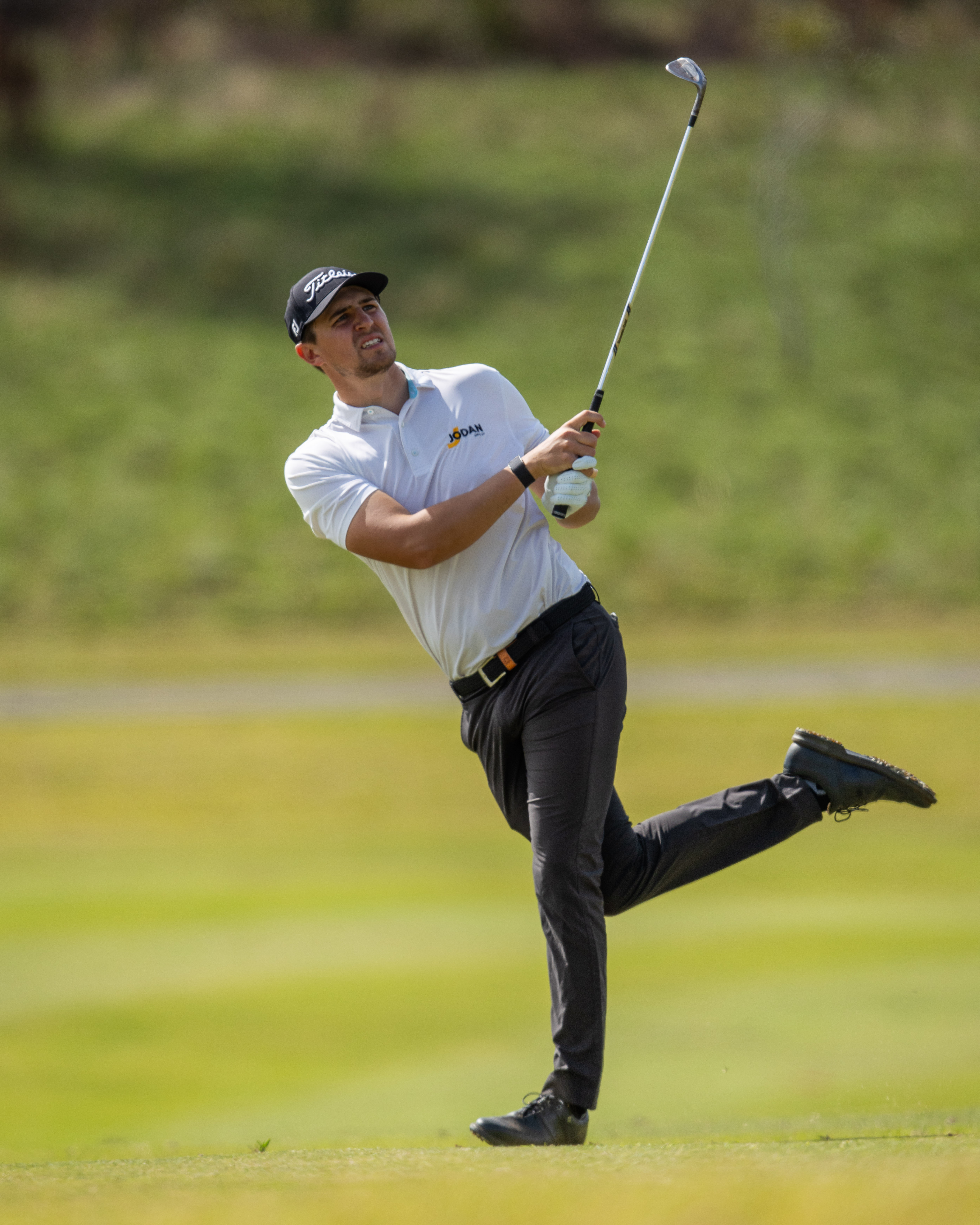 Stals Swart sets pace at SunBet Challenge Hosted by Wild Coast Sun