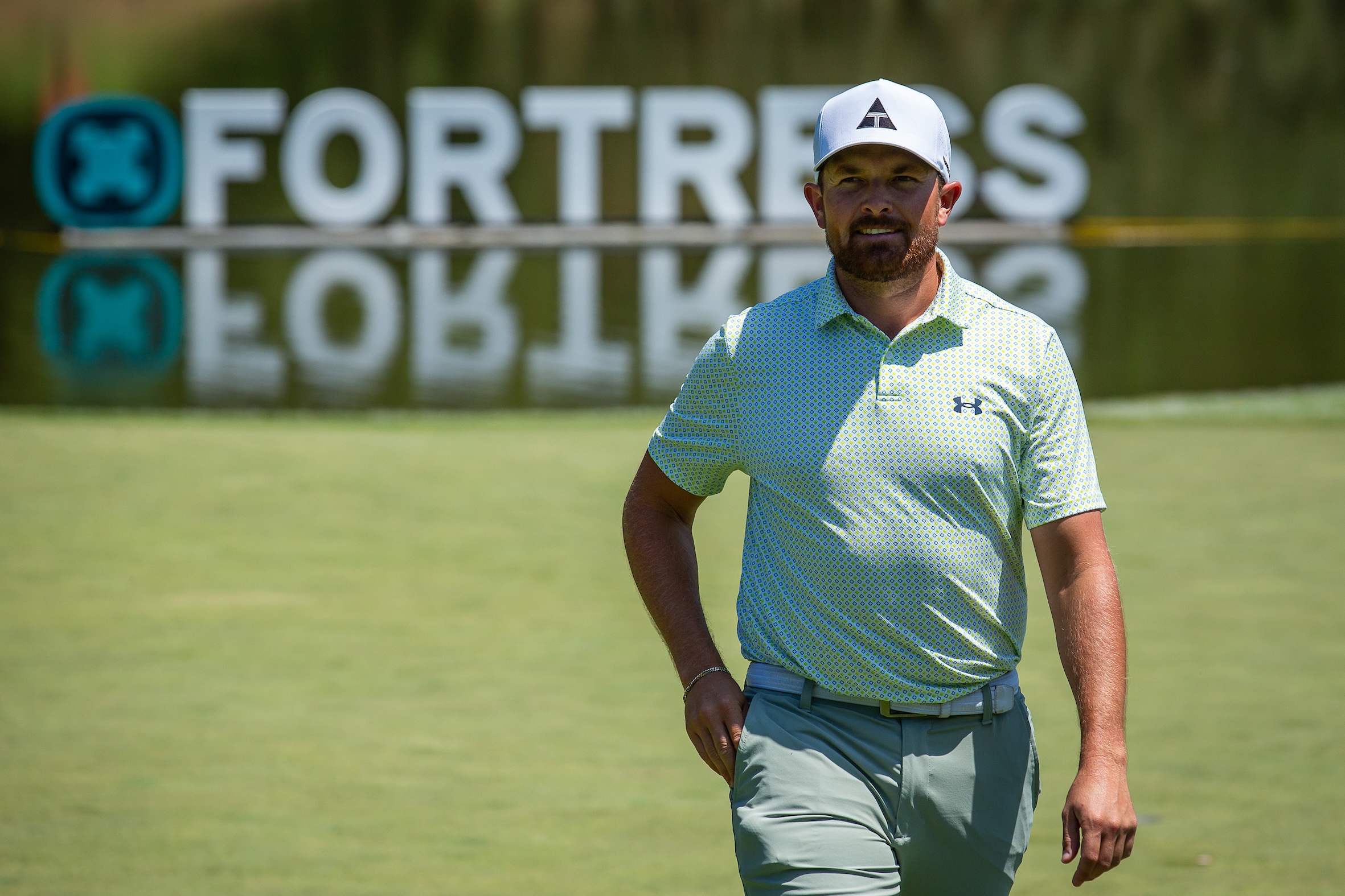 Follet-Smith takes opening-round lead at The Fortress Invitational